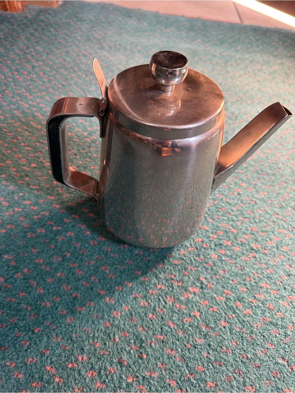 Stainless Steel Coffee/Tea Pot in Silver